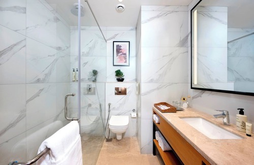 Gurugram Hotel | Iris Sarovar Portico