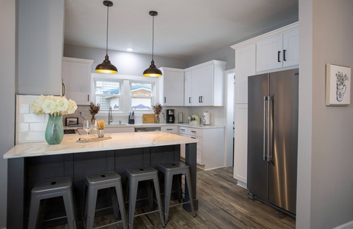 Northeast South Bend House | IRISH COVE GETAWAY! Walk to Notre Dame! Host a Tailgate with 2 homes!