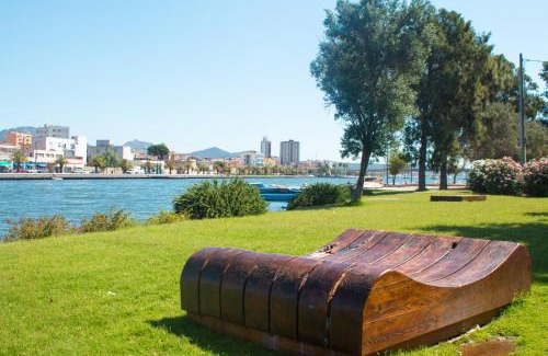 Olbia Apartment | Iron-Bridge House, elegant apartment bay front