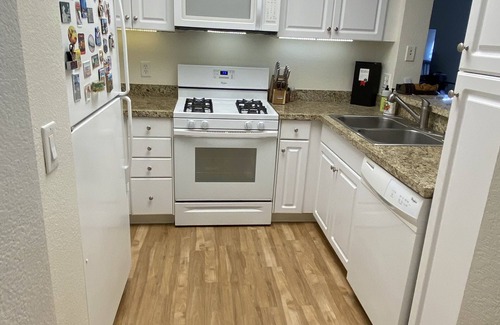 Lower Peters Canyon Apartment | Irvine home apartment