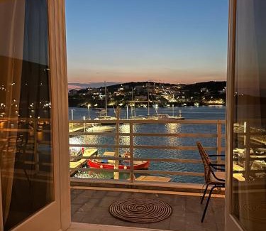 Mpatsi Apartment | Isalos Stay Andros