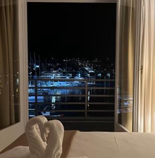 Mpatsi Apartment | Isalos Stay Andros