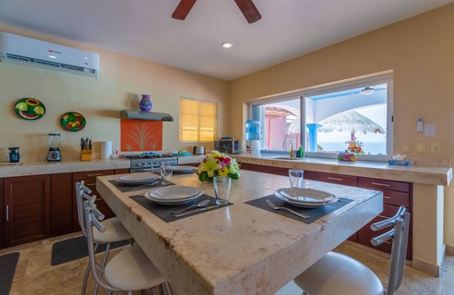 Isla Mujeres House | Isla Mujeres' Finest Oceanfront Home Special Summer Rates!