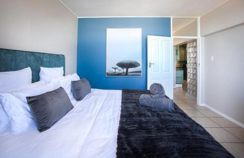 Strand Apartment | Isla's Place (Strandsig 304)