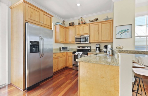 Islamorada House | Islamorada home in Anglers Reef with Ocean Views, Dock, Com Pool & Private Beach