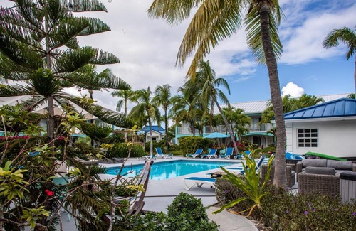 Grace Bay Apartment | Island Club Turks & Grace Bay Place
