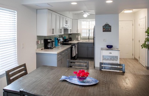 Grace Bay Apartment | Island Club Turks & Grace Bay Place