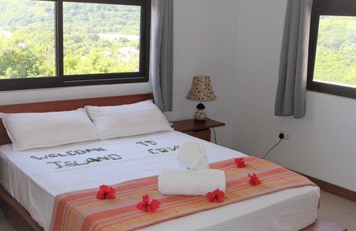 Anse Royale House | Island Cove (Beach View Deluxe)