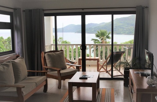 Anse Royale Apartment | Island Cove (View King)