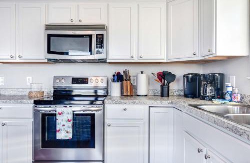 Hampton House | Island Escape Steps to Beach AC Updated