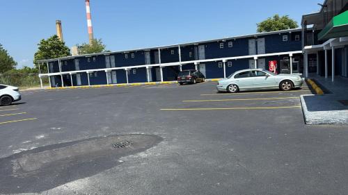 Island Park Hotel | Island Motor Inn