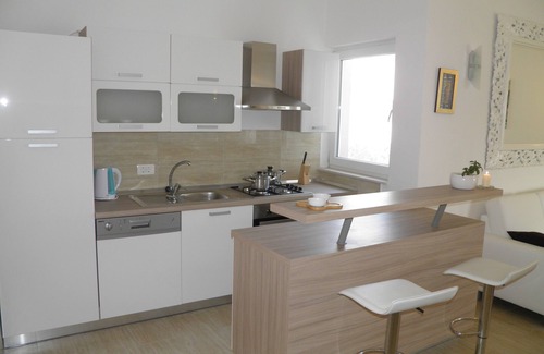 Dinjiska Apartment | Island Pag seafront 2