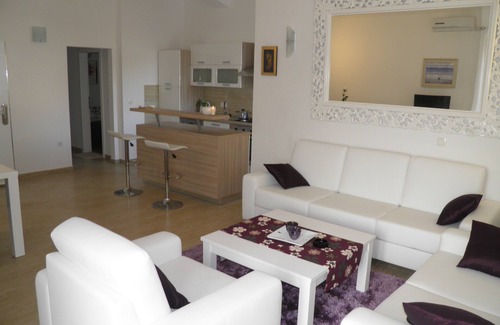 Dinjiska Apartment | Island Pag seafront 2