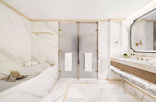 Admiralty Hotel | Island Shangri-La, Hong Kong