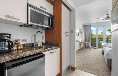 Puerta de Tierra Apartment | Island Studio - Stunning Waterfront Getaway