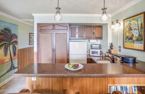 Wailua Apartment | Islander on the Beach 152 Direct Oceanfront Studio