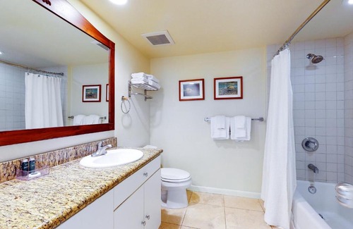 Wailua Hotel | Islander on the Beach 309