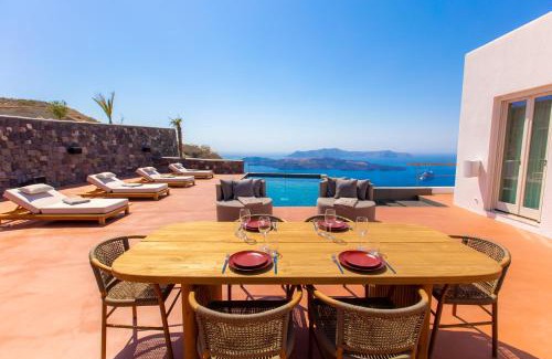 Fira Villa | Islet Santorini Infinity Caldera Villa