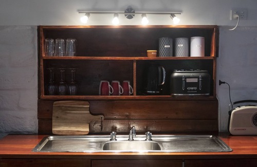 Yendon Cottage | Isn't it about time you stayed in the Dam Cottage?