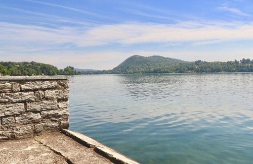 Ispra House | Ispra Villa Sleeps 6 Pool