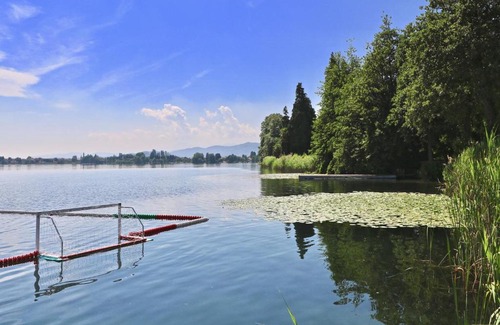 Ispra House | Ispra Villa Sleeps 6 Pool