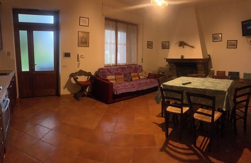 Chiusdino Villa | apartment/flat - Chiusdino localita montecapinoHouse with garden