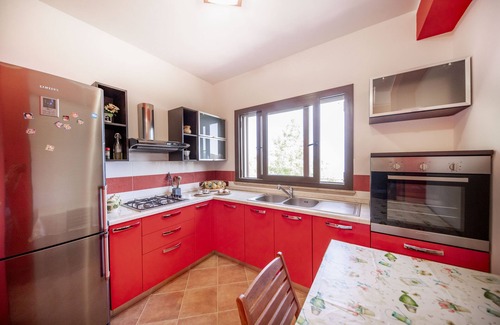 Cefalu Villa | It is the ideal place to spend your holiday. It is suited to families or couples