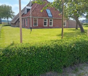 Niawier Apartment | It Linestek