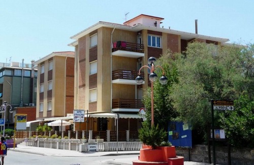 Marina di Castagneto Carducci Apartment | Elegant studio apartment with enchanting sea views from the terrace