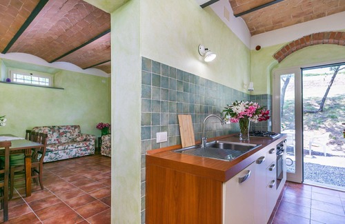 Rosignano Marittimo Villa | Nice apartment in villa for 17 people with pool, TV and pets allowed