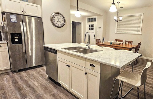 Okanagan-Similkameen Cottage | IT'S SNOWBIRD SEASON! Inquire now about special rates at our Blue Meadow Cottage