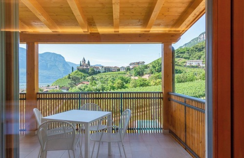 Termeno Sulla Strada del Vino Apartment | Sonnenhof apartment "Kastelaz" with panoramic terrace and saltwater pool