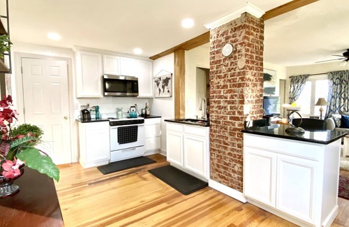 Englewood House | Italian Cottage; A part of the Uptown Collective