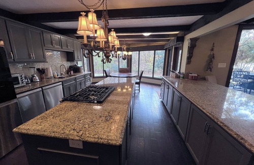 Cadiz House | Italian Style Lodge Lake House on Lake Barkley - over 5100 sq. ft.