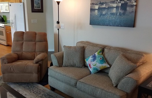 Apalachicola Condo | Its still beach weather in Florida!