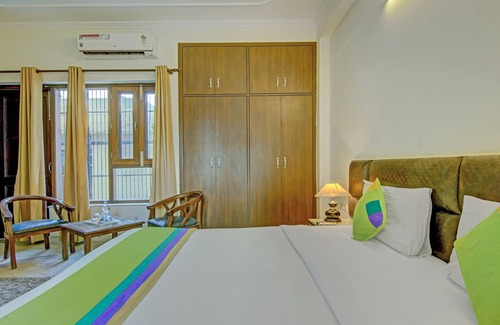 Noida Hotel | Itsy Hotels Swastika Inn Sector 26