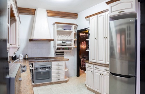 Playa Honda House | ITY HOUSE - Great Villa 2 min from the beach. Private swimming pool. 5Bd, 6Bth.