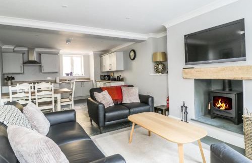 Bowness-on-Windermere House | Ivy Bank