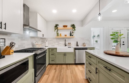 Richardson House | Ivy House/Stylish Retreat Near Dallas/4BD