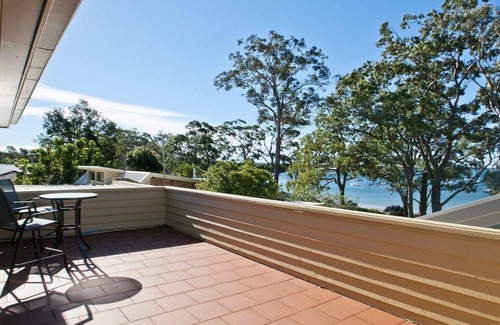 Callala Bay House | Izba - on the foreshore of Callala Bay