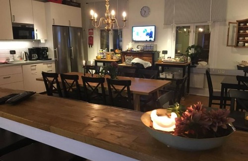 Norra Skara Bed & Breakfast | Järnvägshotellet B & B