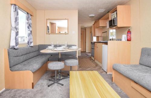 Morecambe House | J And M Retreat