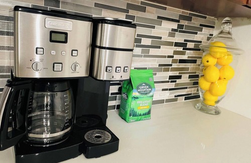 Green Cay Apartment | J&B’s Oceanview- Sleep 6