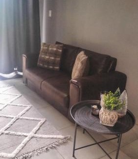 Rooihuiskraal Apartment | J & M Elegant Escape