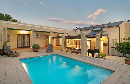 Montagu House | J's Audacious Living Montagu Self Catering