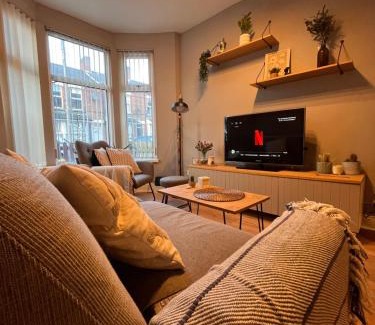 Belfast House | J&S Downtown Sky Attic House