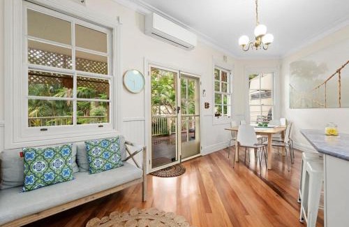 Korora Villa | Jacaranda Villa Korora Beach NSW