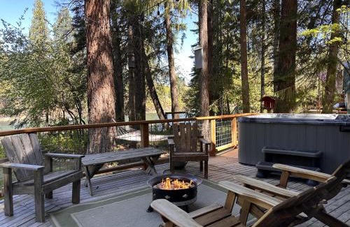 Leavenworth Cabin | Jack's Cabin by NW Comfy Cabins