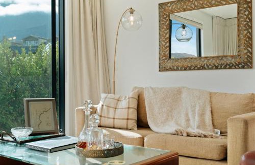 Kawarau Falls House | Jacks Point Family Retreat - Jacks Point Home