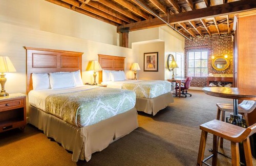 Pulaski Hotel | Jackson Park Inn